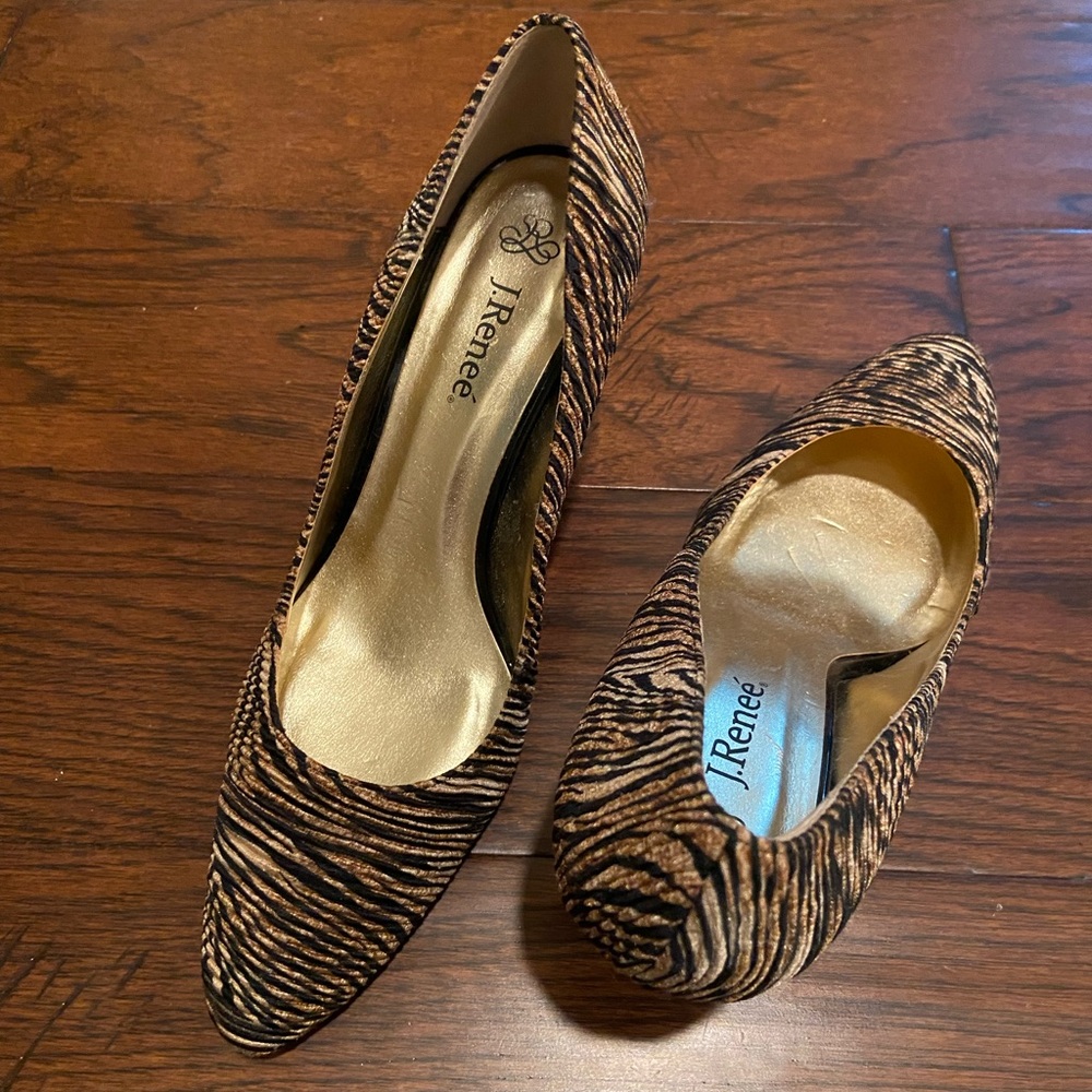 Gorgeous vintage animal print j Renee pump - Picture 5 of 5